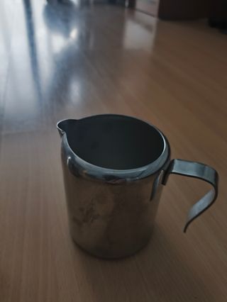 JUEGO 4 TETERAS DE HIERRO FUNDIDO+ 2 JARRAS LECHE