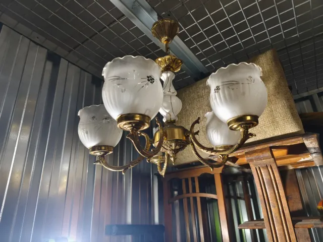 Lámpara araña vintage dorada