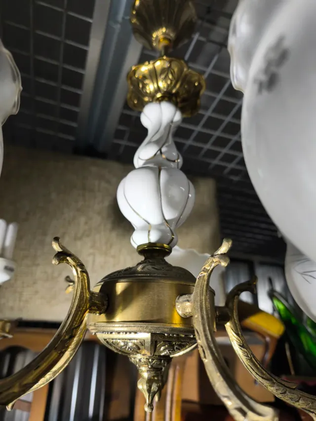 Lámpara araña vintage dorada