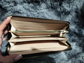 Billetera Louis Vuitton Multicolor Studded