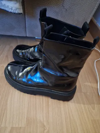 Botas negras charol
