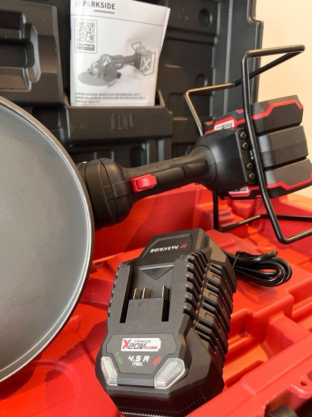 Lixadeira angular recarregável 40V