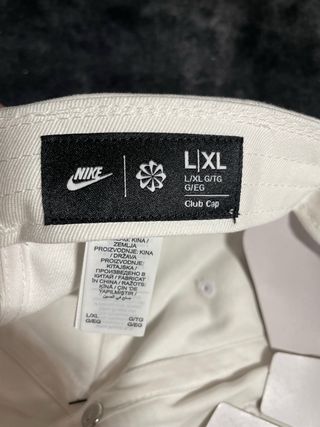 Gorra Nike Club Beige Talla L/XL