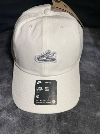 Gorra Nike Club Beige Talla L/XL