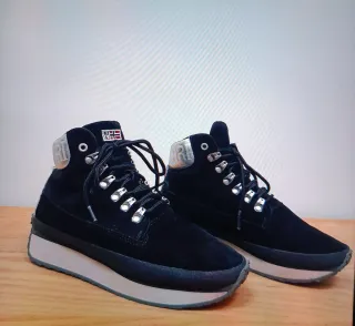 Botas Napapijri Mujer Negras y Plateadas