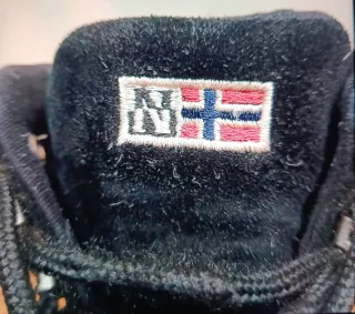 Botas Napapijri Mujer Negras y Plateadas