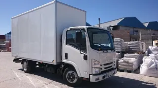 Traslado de vehículos y camiones livianos