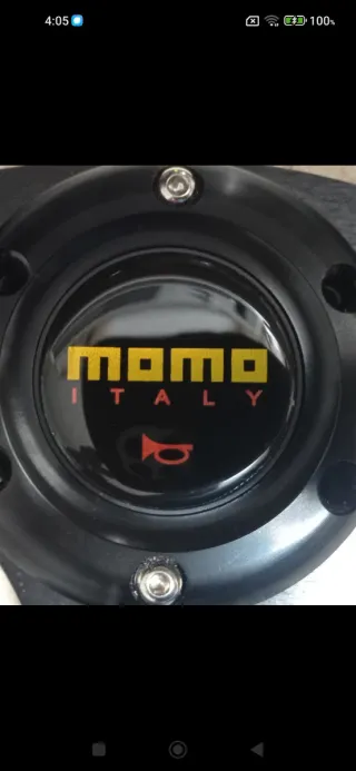 Volante simulador Momo Italy.