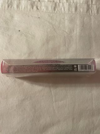 Huda Beauty Demi Matte Lipstick