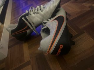 Botas de fútbol Nike Tiempo Talla 42