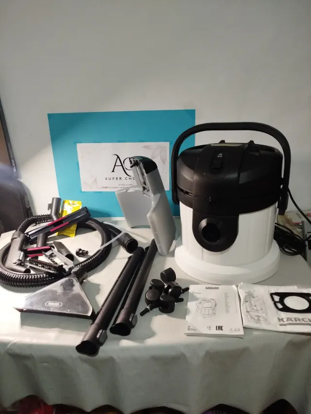 Karcher SE 4 Lava-aspiradora con Accesorios