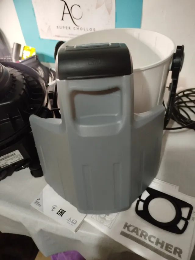 Karcher SE 4 Lava-aspiradora con Accesorios