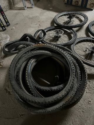 Cubiertas y Ruedas de Bicicleta