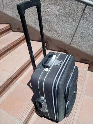 Maleta mediana con código de seguridad