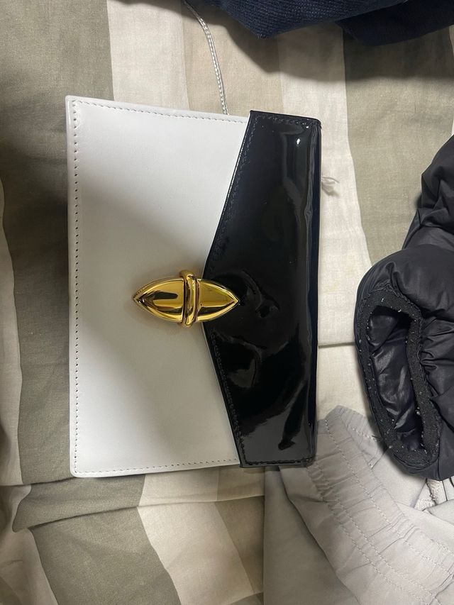 Bolso Beige y Blanco con Monedero