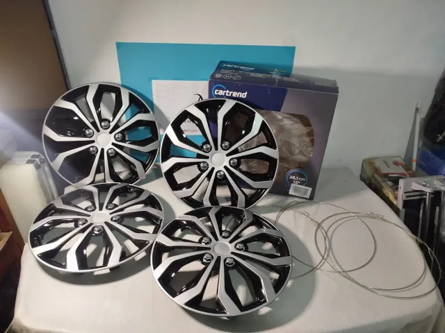 Tapacubos x4 Daytona Negro/Plata 15 pulgadas