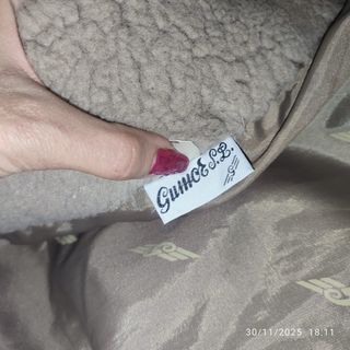 Abrigo mujer con capucha y pelo