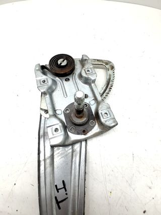 ELEVALUNAS TRASERO IZQUIERDO TOYOTA AURIS (4)