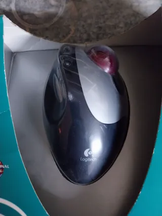 Ratón TrackMan Optical Inalámbrico Logitech