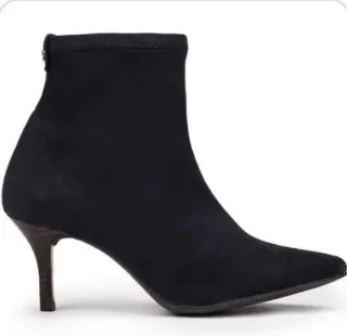 Botín ante strech Pedro Miralles negro