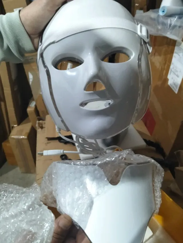 Careta Facial LED Blanca