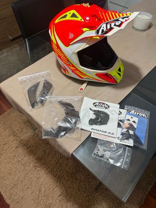 Casco Airoh Aviator 2.2 con Gafas 100% Accuri
