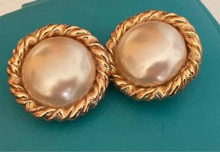 Pendientes clip perla Doira dorados