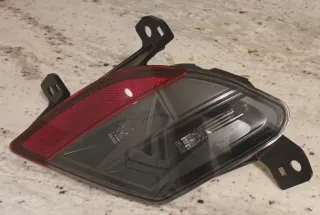 Piloto trasero Renault Austral