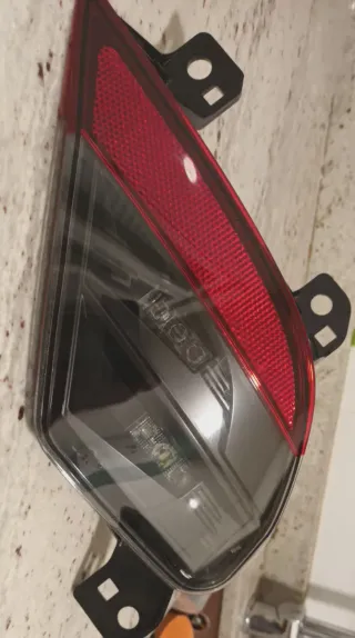 Piloto trasero Renault Austral