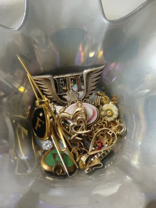 Lotto di bijoux e oggetti antichi