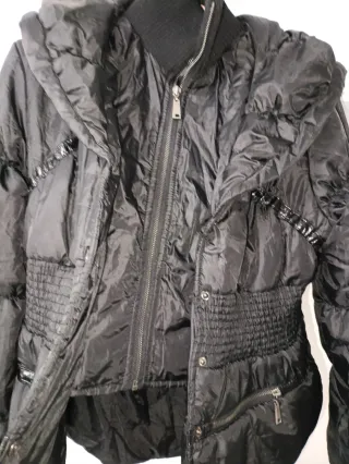 Cazadora acolchada mujer negra