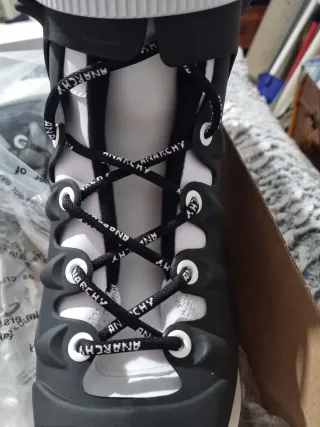 Patines Anarchy revolution II.Negros.T 42