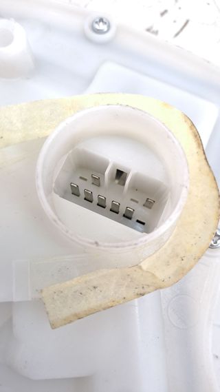 CERRADURA PUERTA DELANTERA DERECHA SUZUKI SWIFT III (MZ, EZ)