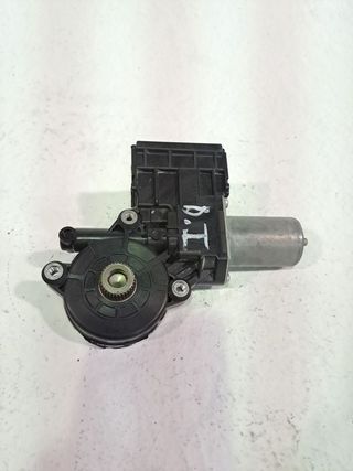 MOTOR ELEVALUNAS DELANTERO IZQUIERDO TOYOTA YARIS