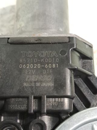 MOTOR ELEVALUNAS TRASERO DERECHO TOYOTA YARIS