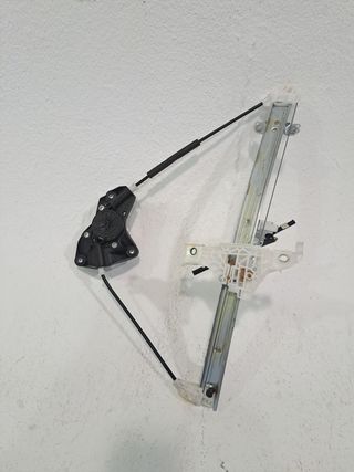 ELEVALUNAS TRASERO IZQUIERDO TOYOTA YARIS (2)