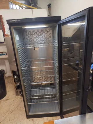 Vinoteca refrigerador LIEBHERR WT 4127