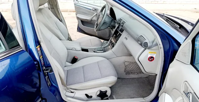 Mercedes-Benz Clase C 2006