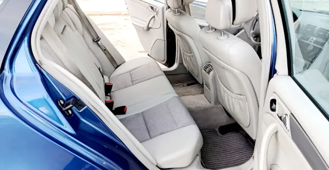 Mercedes-Benz Clase C 2006