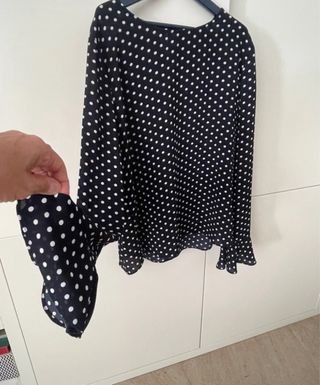 Blusa mujer lunares negra y blanca