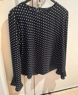 Blusa mujer lunares negra y blanca