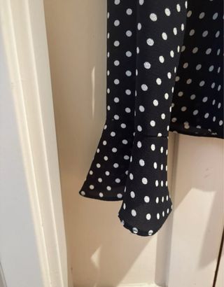 Blusa mujer lunares negra y blanca