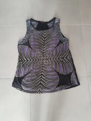 Camiseta sin mangas con estampado
