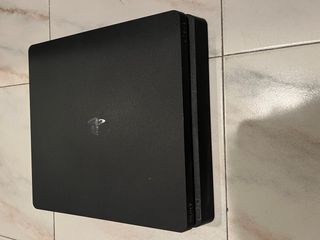 Consola PS4 Slim Negra + 2 Mandos