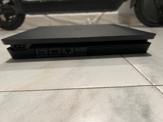 Consola PS4 Slim Negra + 2 Mandos