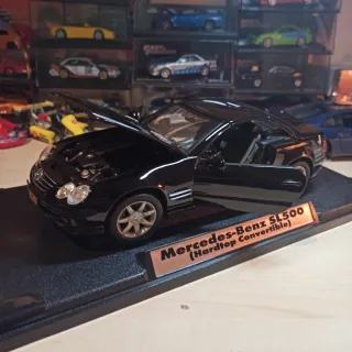 Mercedes-Benz SL500 Convertible 1:18 Motormax
