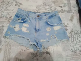 Pantalón corto vaquero Zara