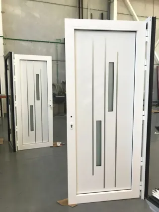 Puertas de entrada de aluminio