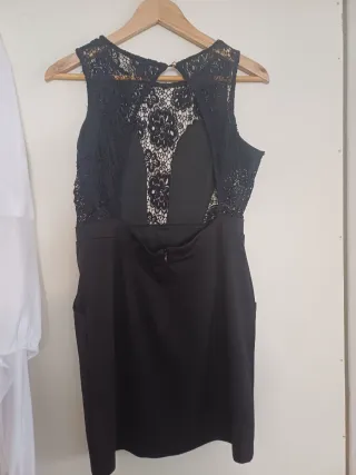 Vestido negro con encaje
