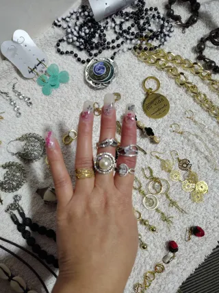 Lote Collares y Pendientes anillos pulseras